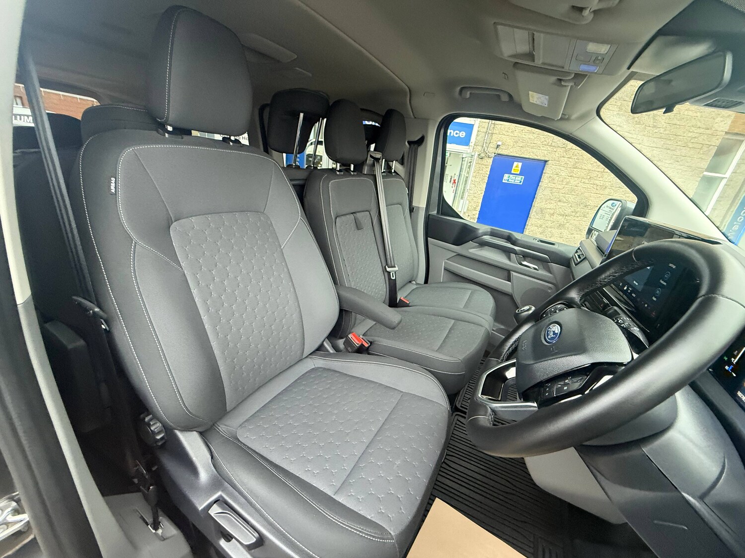 Used Ford Tourneo Custom 2025 for sale - 78038885: Photo 5