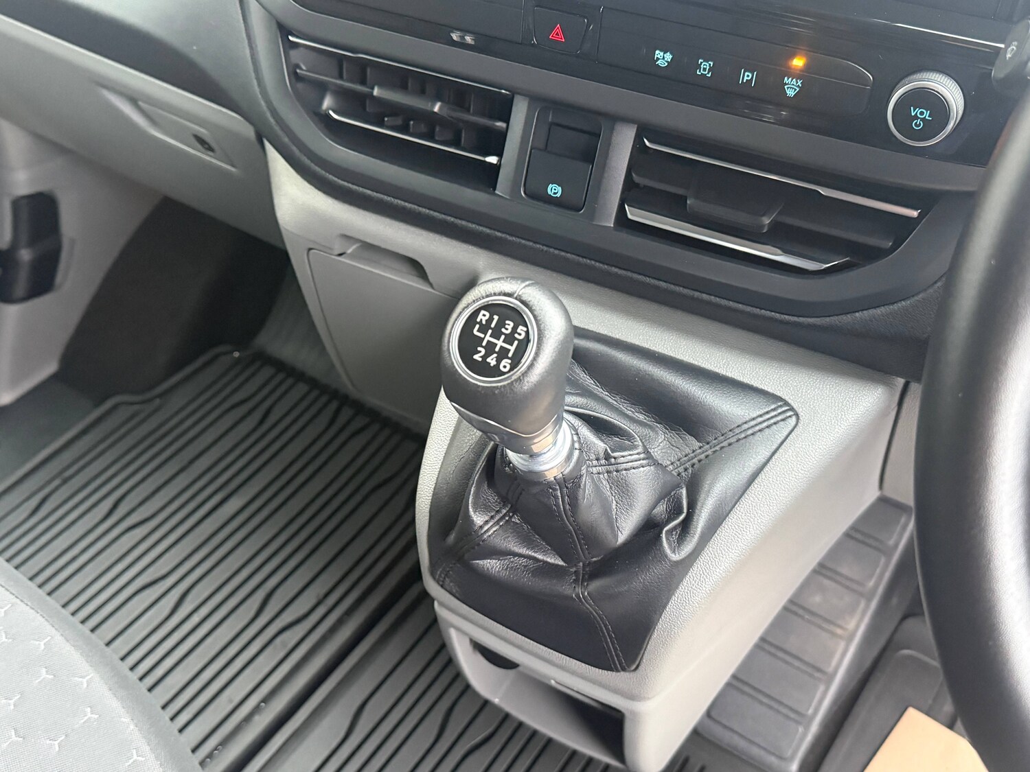 Used Ford Tourneo Custom 2025 for sale - 78038885: Photo 7