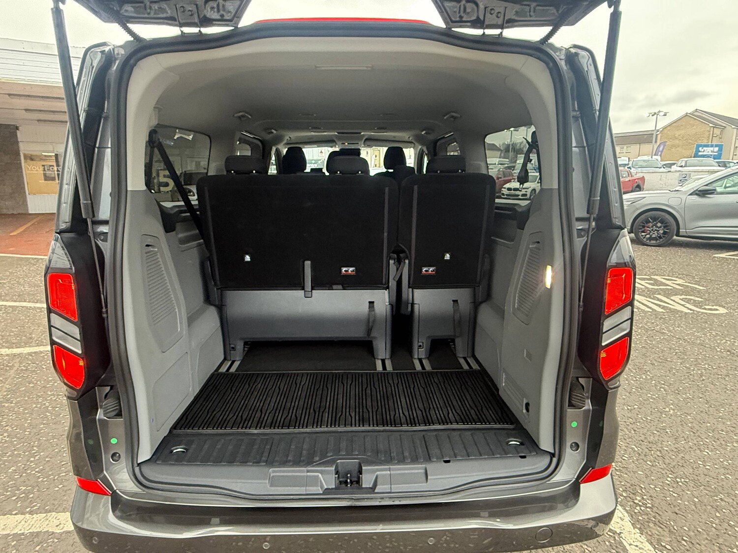 Used Ford Tourneo Custom 2025 for sale - 78038885: Photo 9