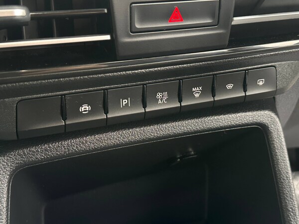 Used Ford Transit Connect 2025 for sale - 76266309: Photo 32