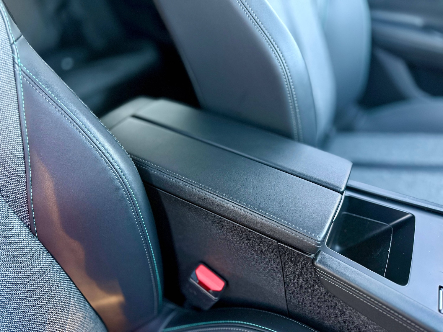 Used Peugeot 408 2023 for sale - 77100150: Photo 12