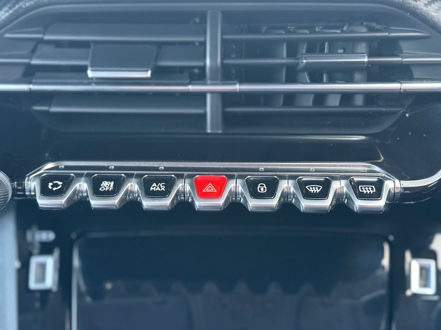 Used Peugeot 2008 2020 for sale - 78132663: Photo 19