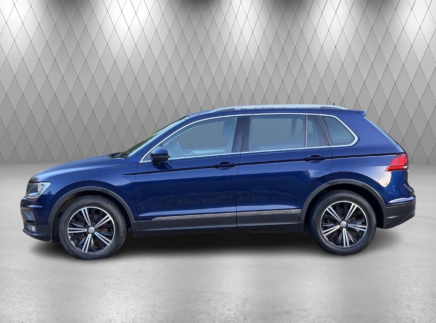 Used Volkswagen Tiguan 2019 for sale - 77462636: Photo 4