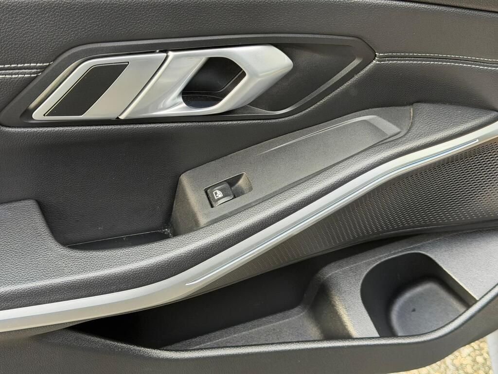 Used BMW 3 Series 2021 for sale - 77669093: Photo 27