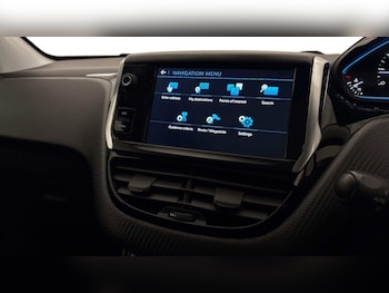 Used Peugeot 2008 2018 for sale - 78948391: Photo