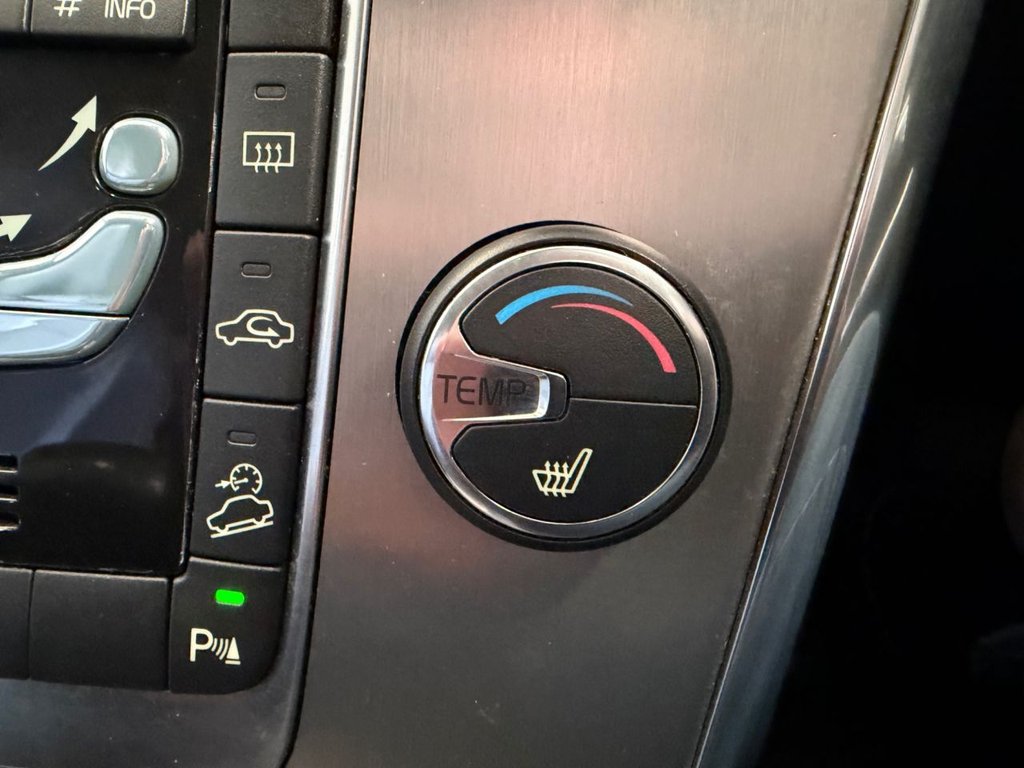 Used Volvo XC60 2012 for sale - 78030524: Photo 24