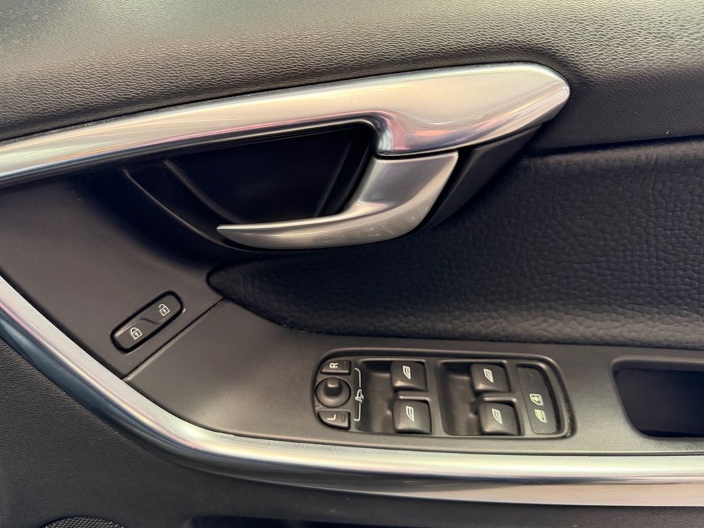 Used Volvo XC60 2012 for sale - 78030524: Photo 26