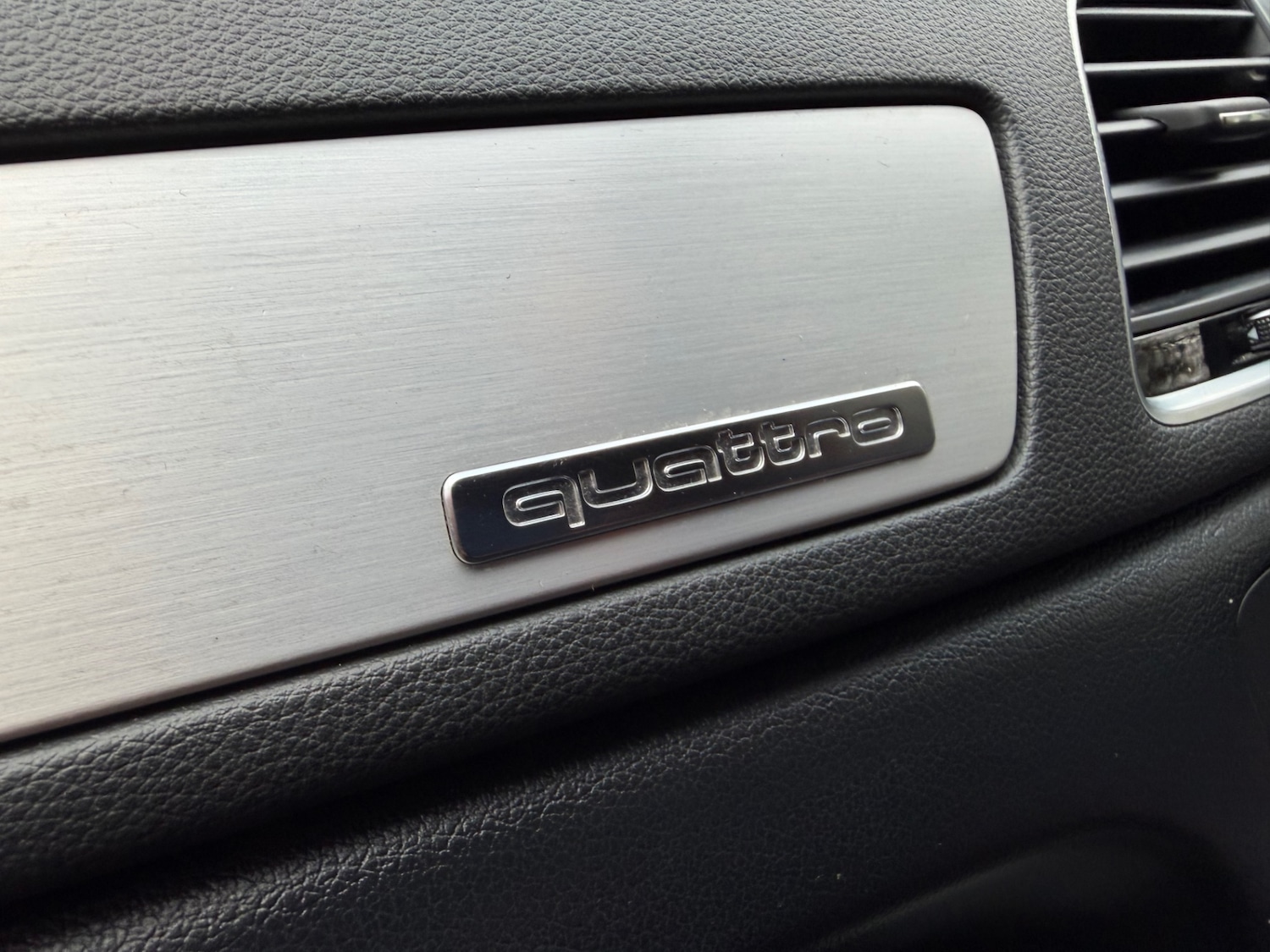 Used Audi Q3 2015 for sale - 77460010: Photo 22