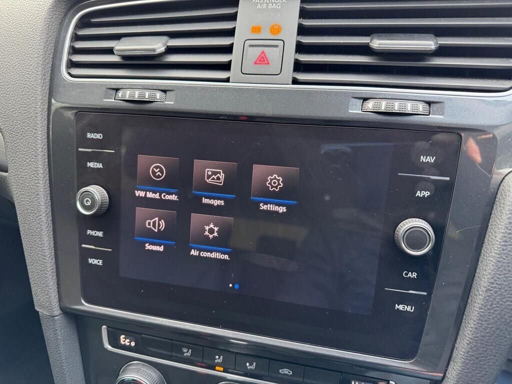 Used Volkswagen Golf 2019 for sale - 77669099: Photo 32