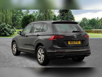 Used Volkswagen Tiguan 2021 for sale - 79226800: Photo