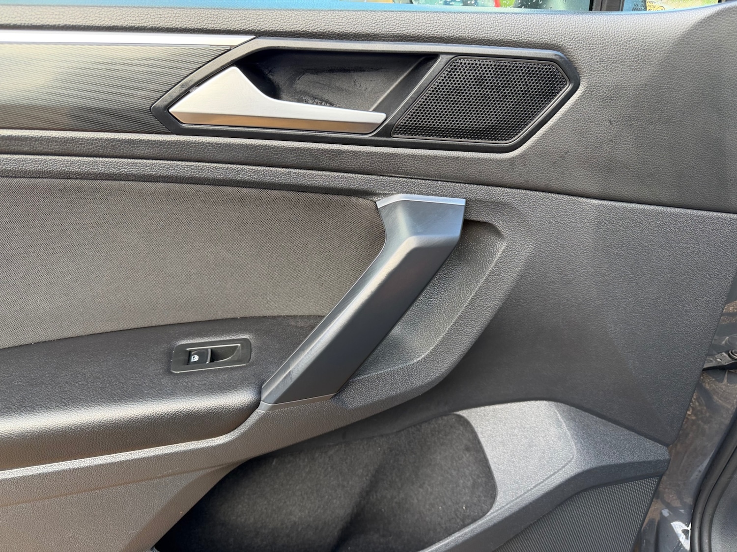 Used Volkswagen Tiguan 2018 for sale - 77504896: Photo 25