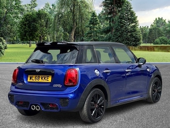 Used MINI Hatch 2019 for sale - 79300951: Photo