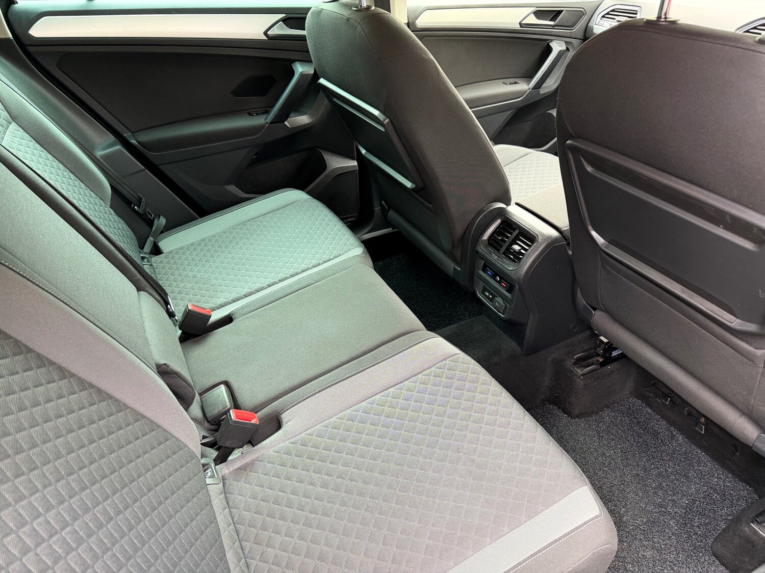 Used Volkswagen Tiguan 2018 for sale - 77461905: Photo 12