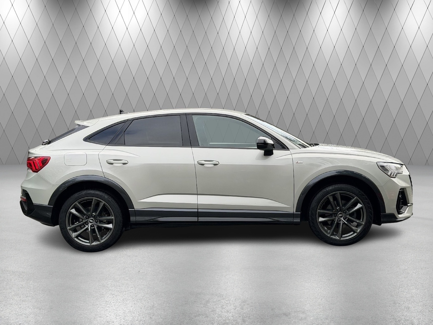 Used Audi Q3 2021 for sale - 77546104: Photo 5