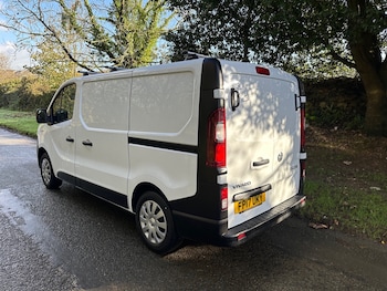 Used Vauxhall Vivaro 2017 for sale - 76517924: Photo