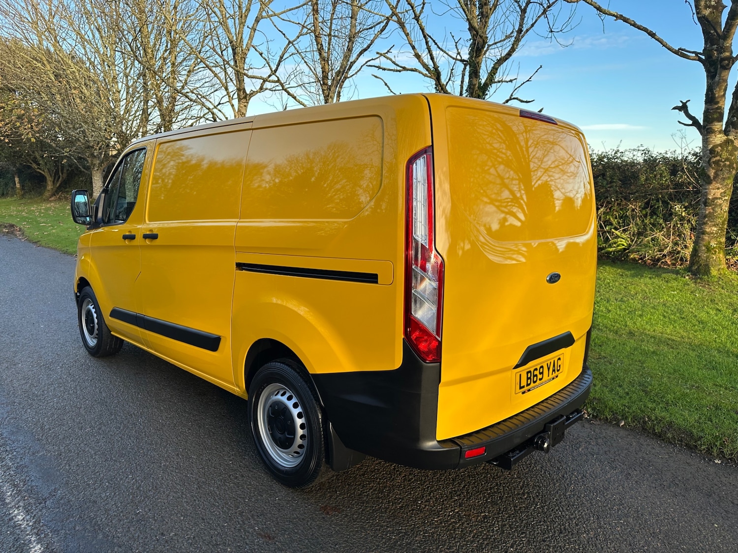 Used Ford Transit Custom 2020 for sale - 76652904: Photo 2