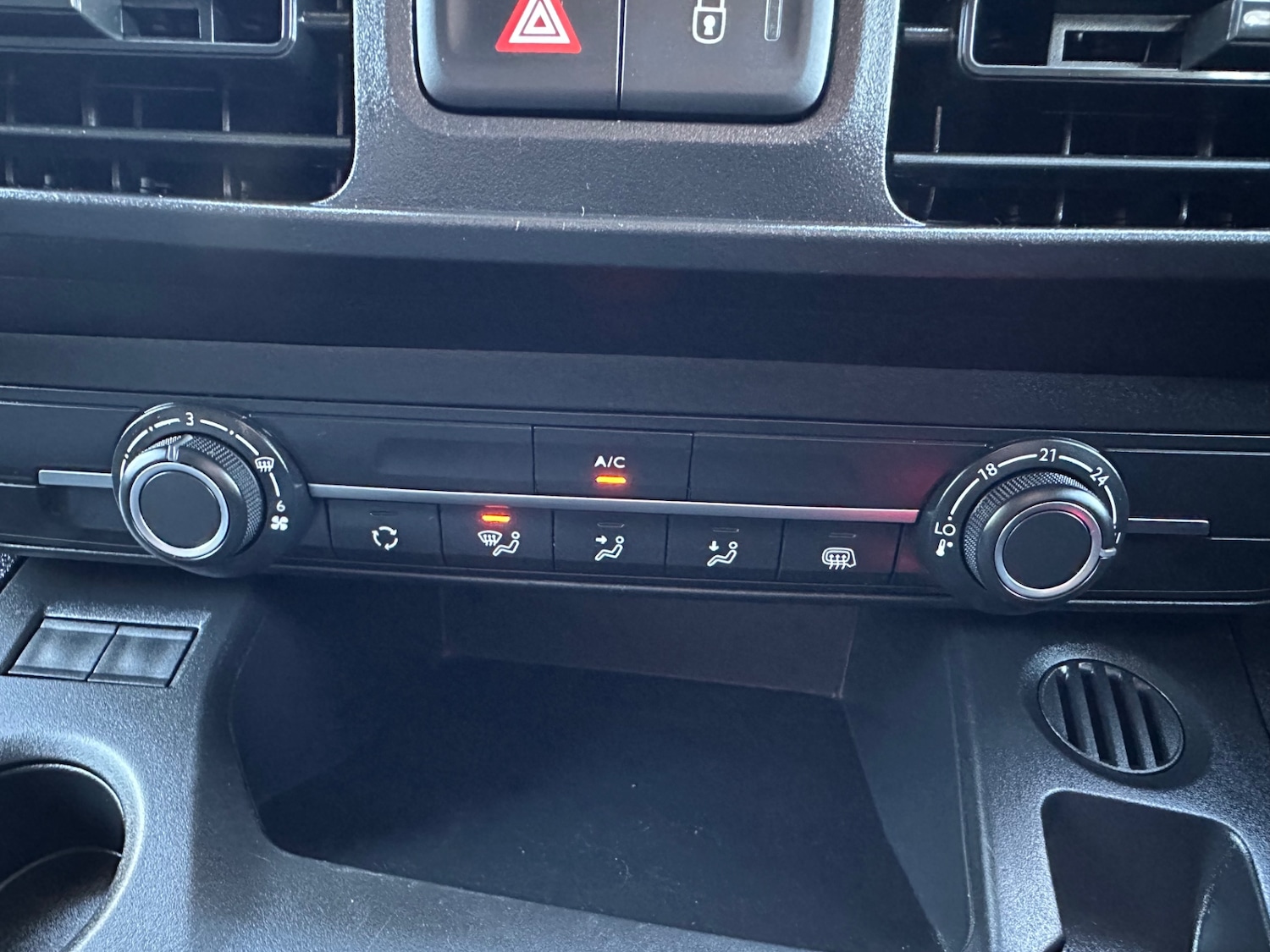 Used Peugeot Partner 2020 for sale - 76694690: Photo 14