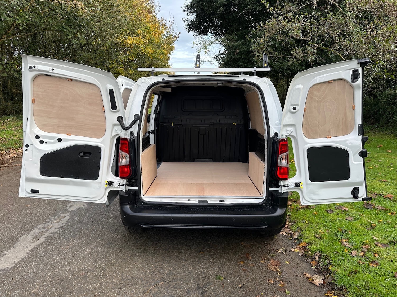 Used Peugeot Partner 2021 for sale - 76343937: Photo 9