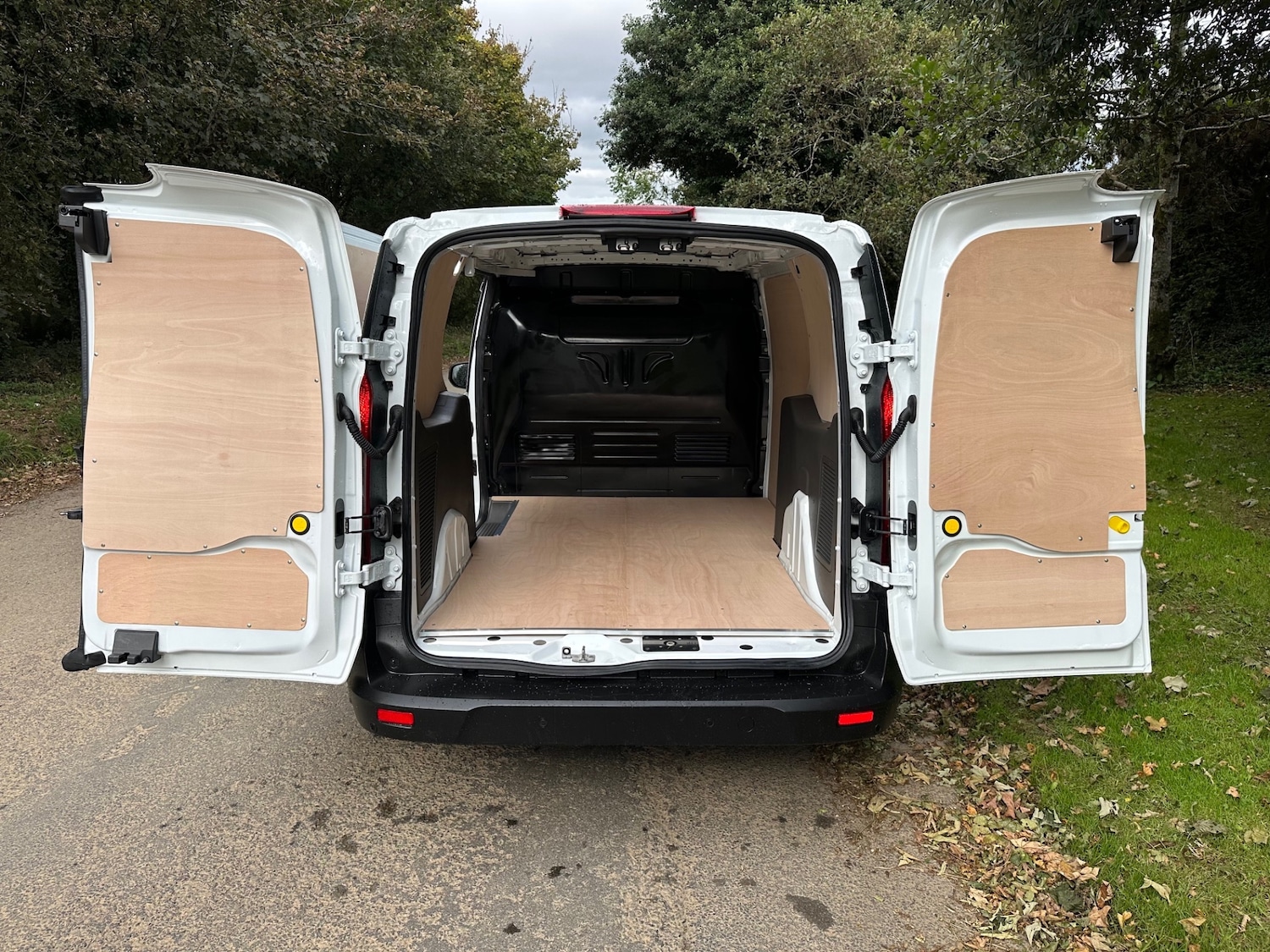 Used Ford Transit Connect 2020 for sale - 76196183: Photo 10