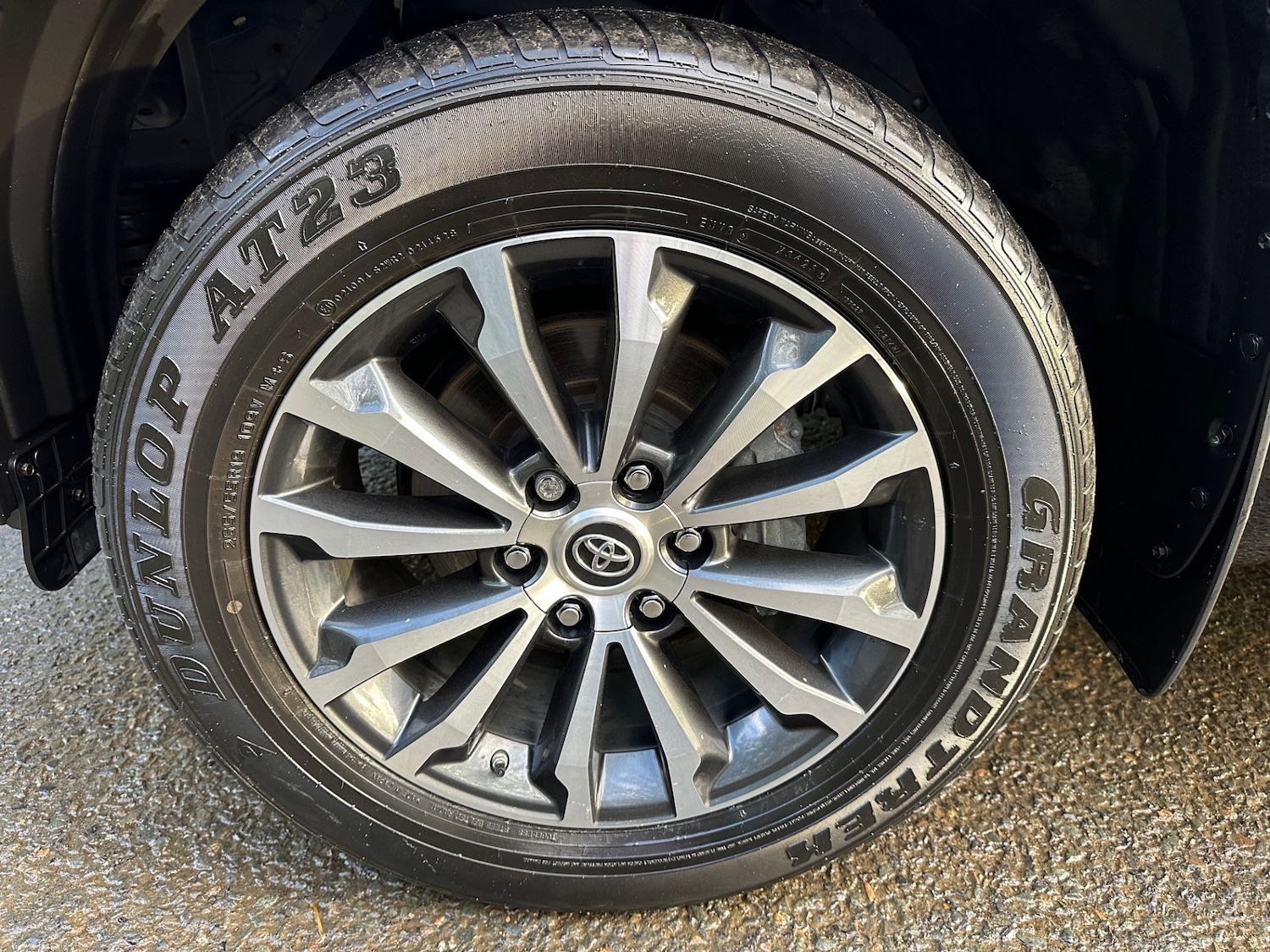 Used Toyota Land Cruiser 2023 for sale - 76519486: Photo 35