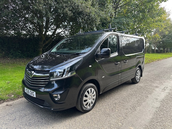 Used Vauxhall Vivaro 2016 for sale - 76130318: Photo 1
