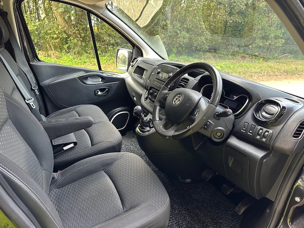 Used Vauxhall Vivaro 2016 for sale - 76130318: Photo 7