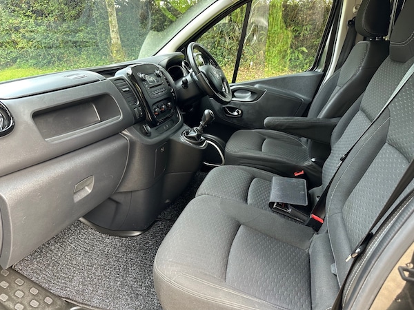 Used Vauxhall Vivaro 2016 for sale - 76130318: Photo 8
