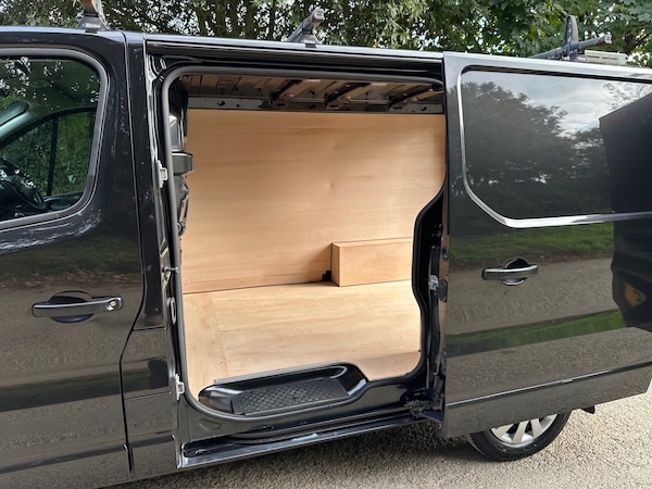 Used Vauxhall Vivaro 2016 for sale - 76130318: Photo 9