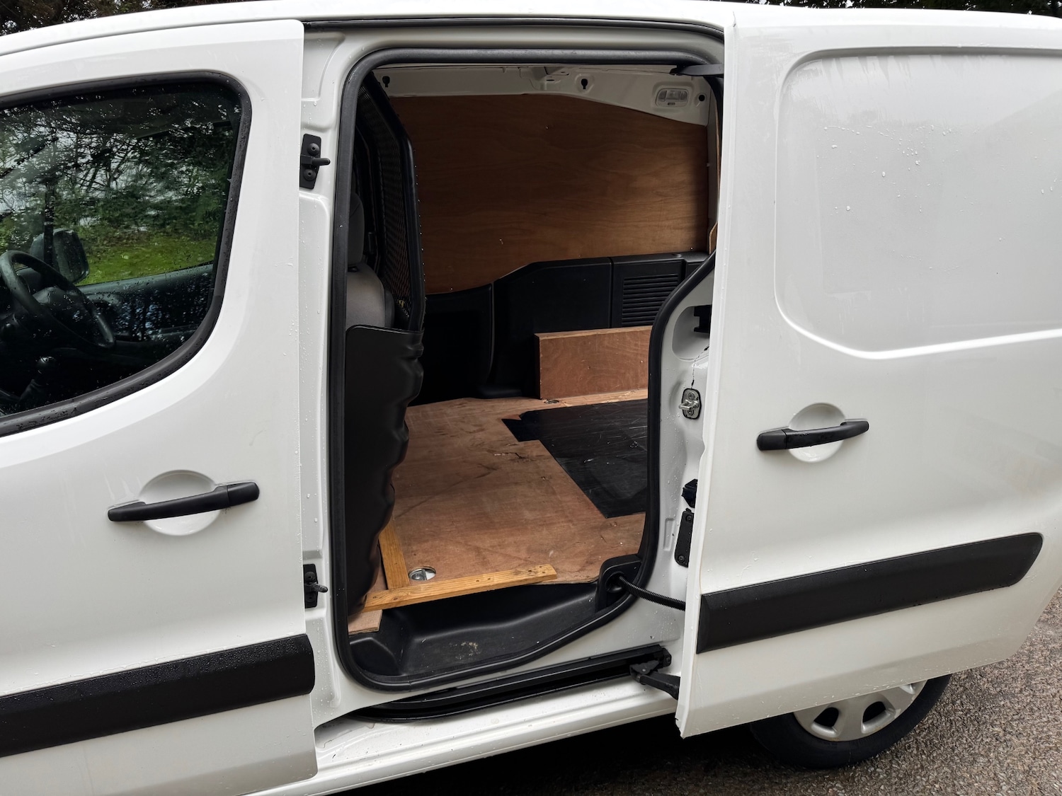 Used Peugeot Partner 2014 for sale - 76023168: Photo 8