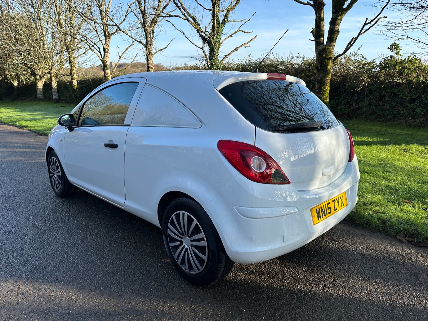 Used Vauxhall Corsa 2015 for sale - 76933061: Photo 2