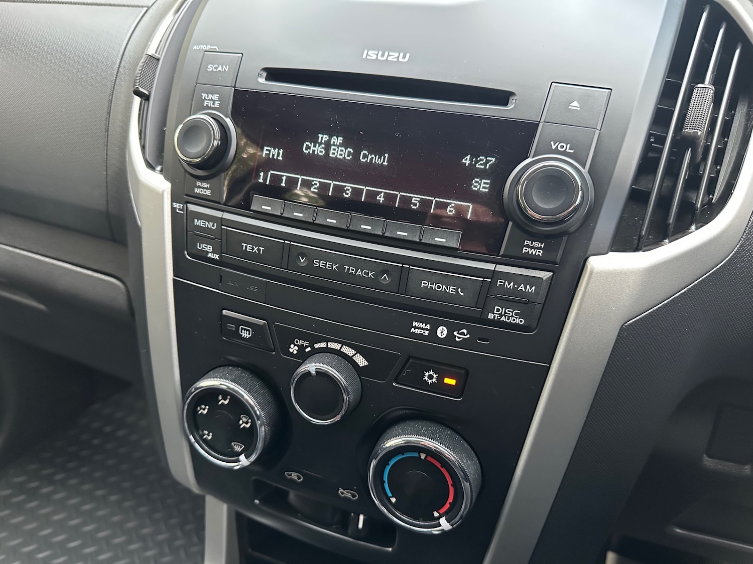 Used Isuzu D-Max 2015 for sale - 76403187: Photo 12