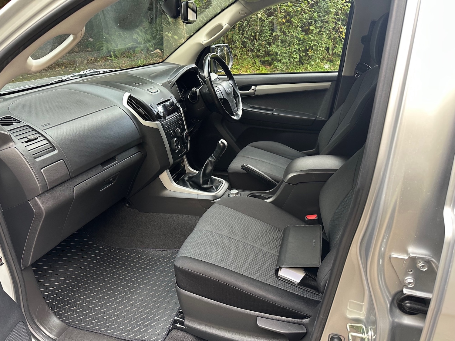 Used Isuzu D-Max 2015 for sale - 76403187: Photo 8