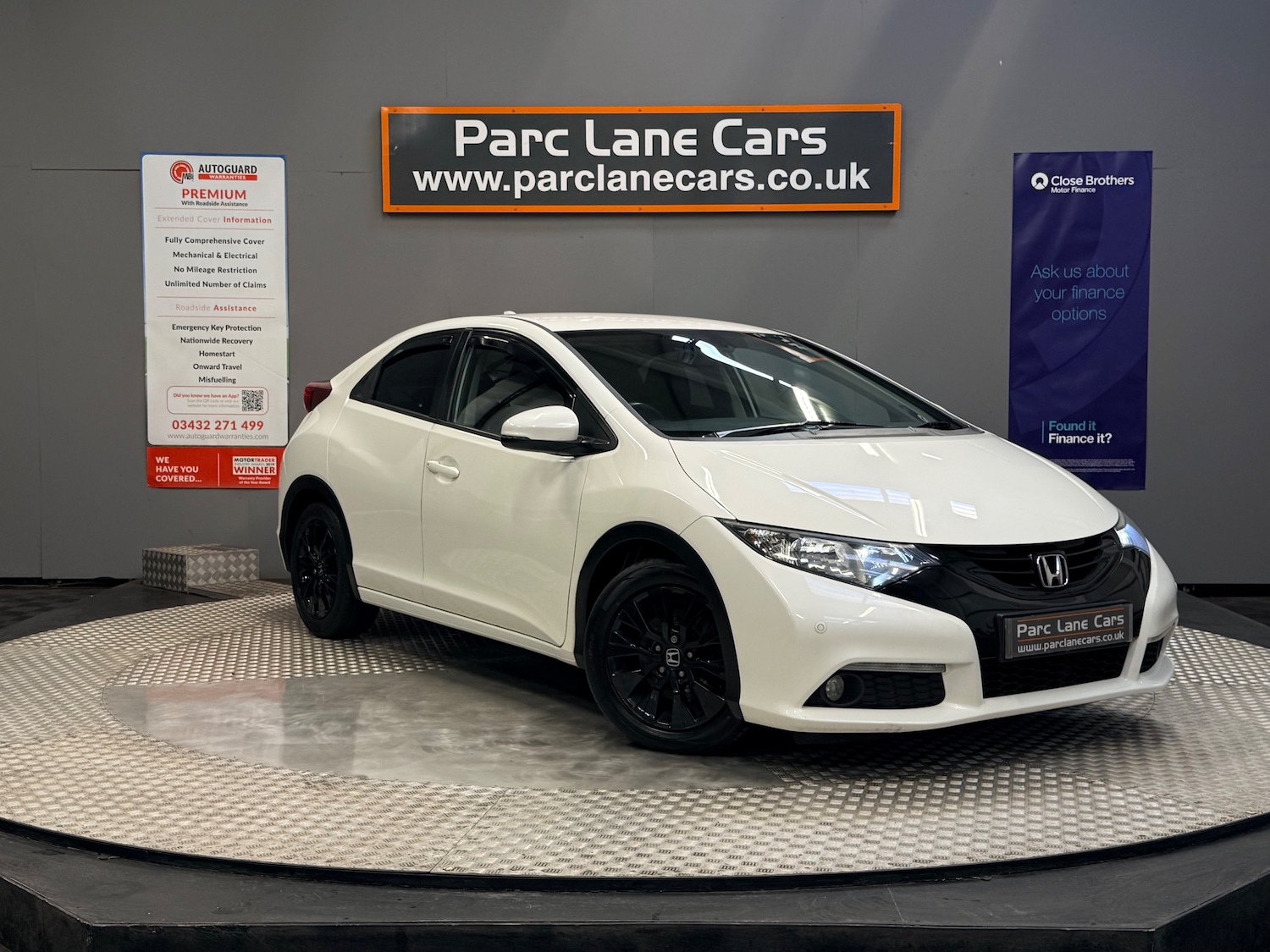 Used Honda Civic 2014 for sale - 76706678: Photo 3