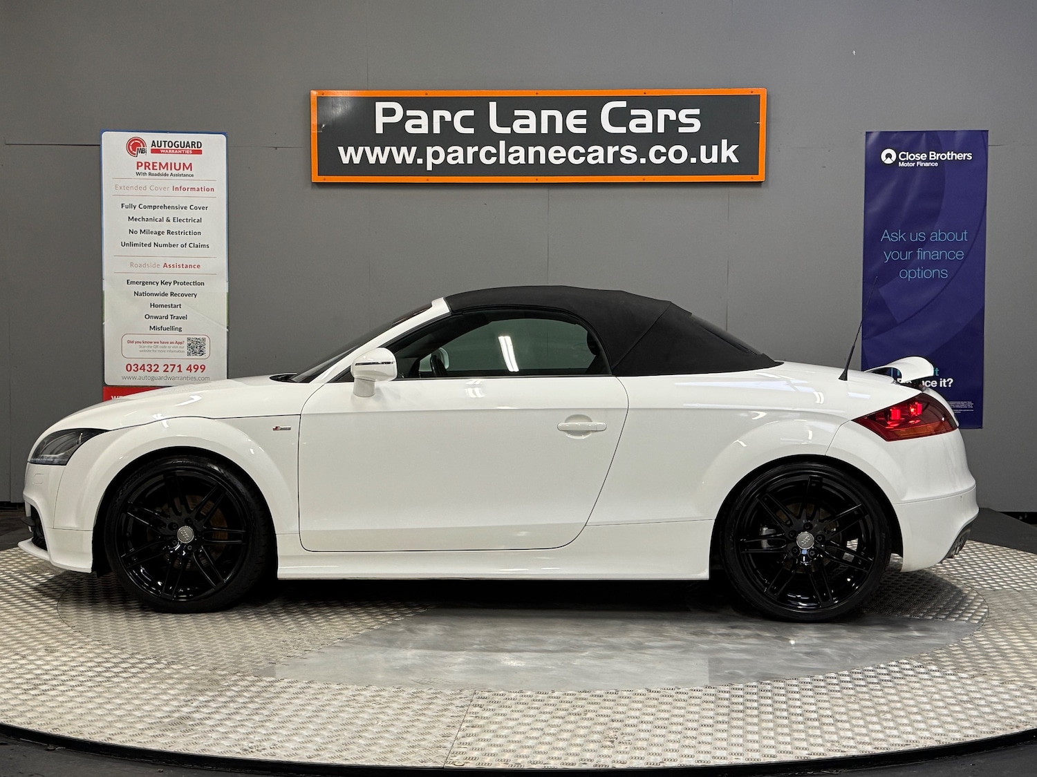 Used Audi TT 2013 for sale - 76697849: Photo 13