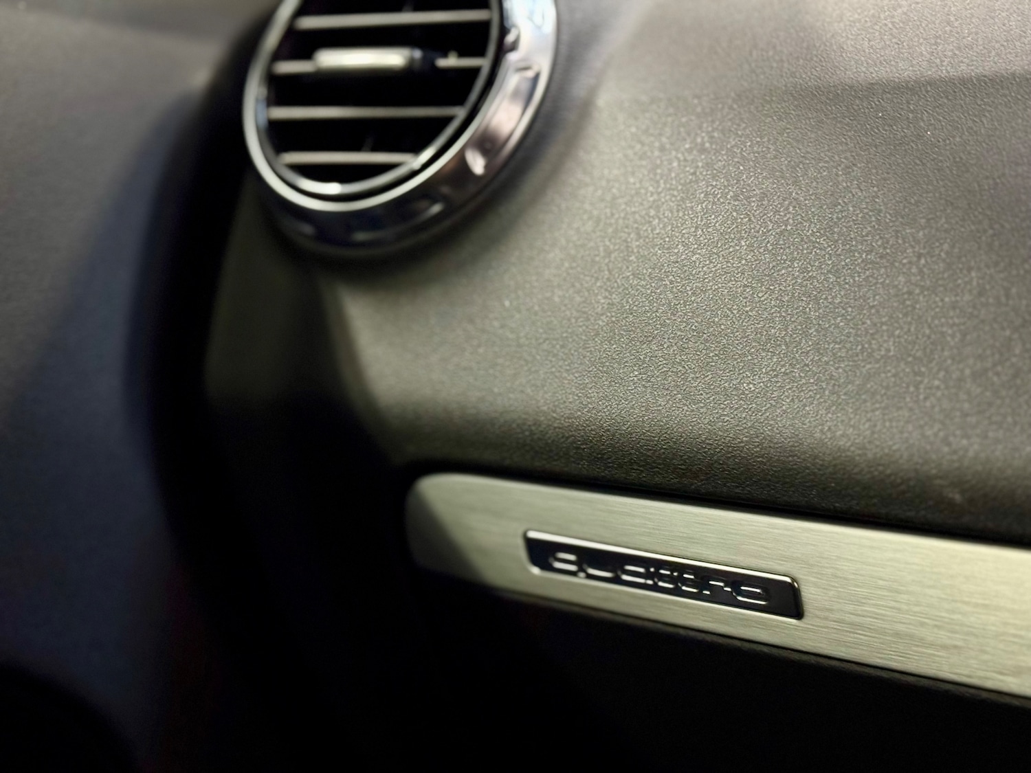 Used Audi TT 2013 for sale - 76697849: Photo 22