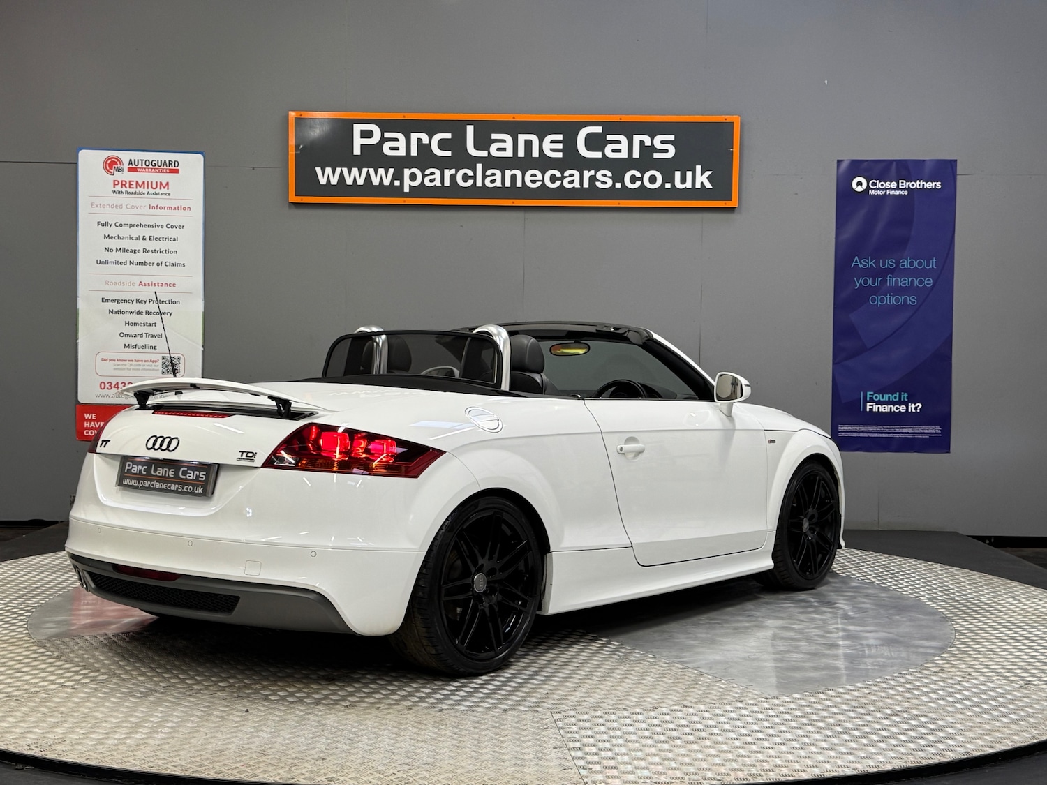 Used Audi TT 2013 for sale - 76697849: Photo 6