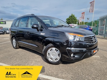 Used Ssangyong Turismo 2016 for sale - 79321005: Photo