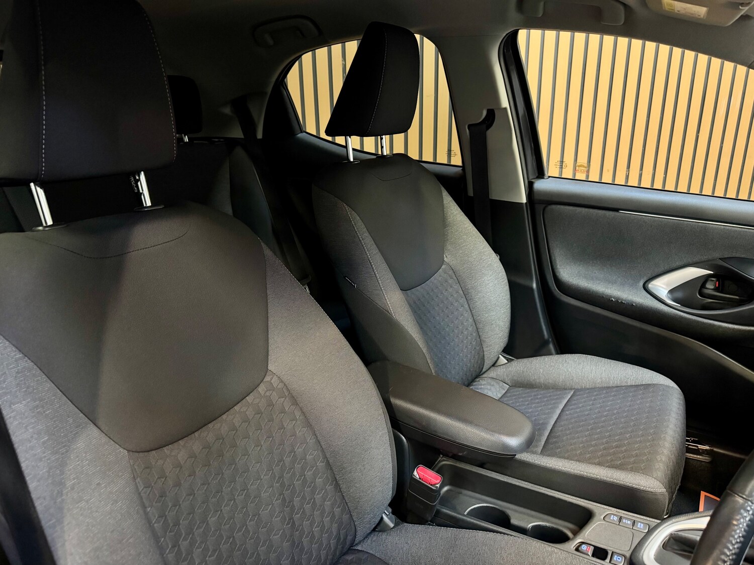 Used Toyota Yaris for sale - 77590480: Photo 17