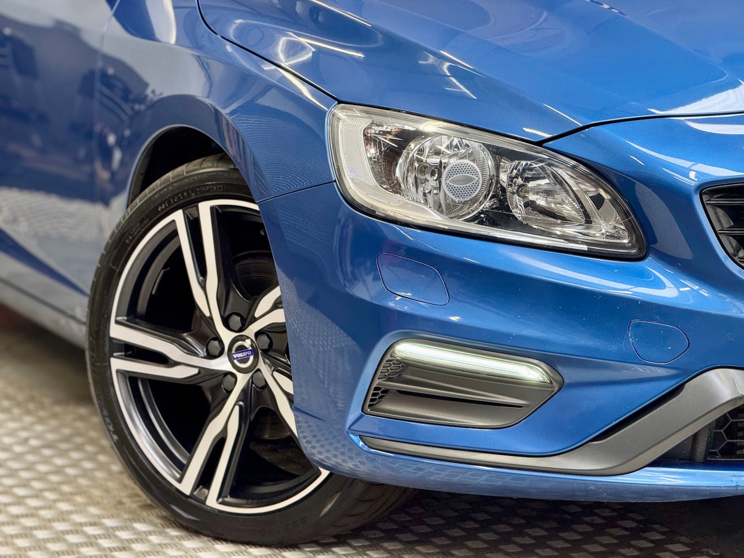 Used Volvo V60 2017 for sale - 75524739: Photo 12