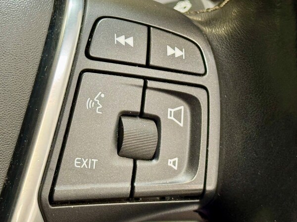 Used Volvo V60 2017 for sale - 75524739: Photo 21