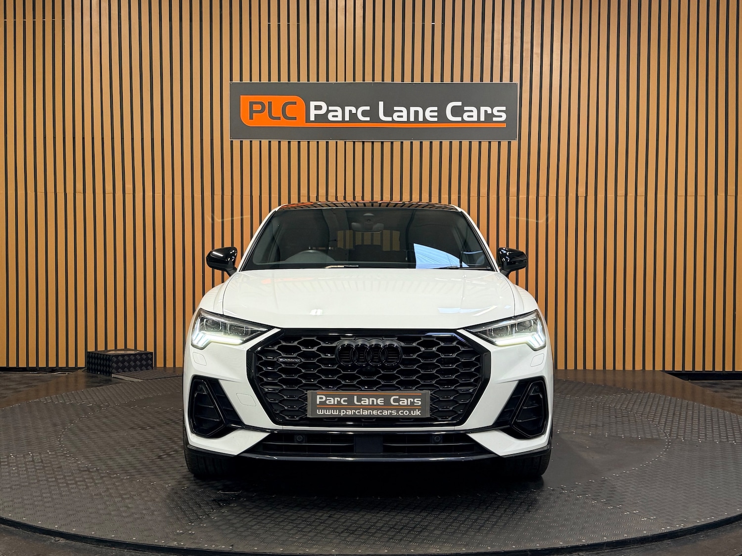 Used Audi Q3 for sale - 77726434: Photo 2