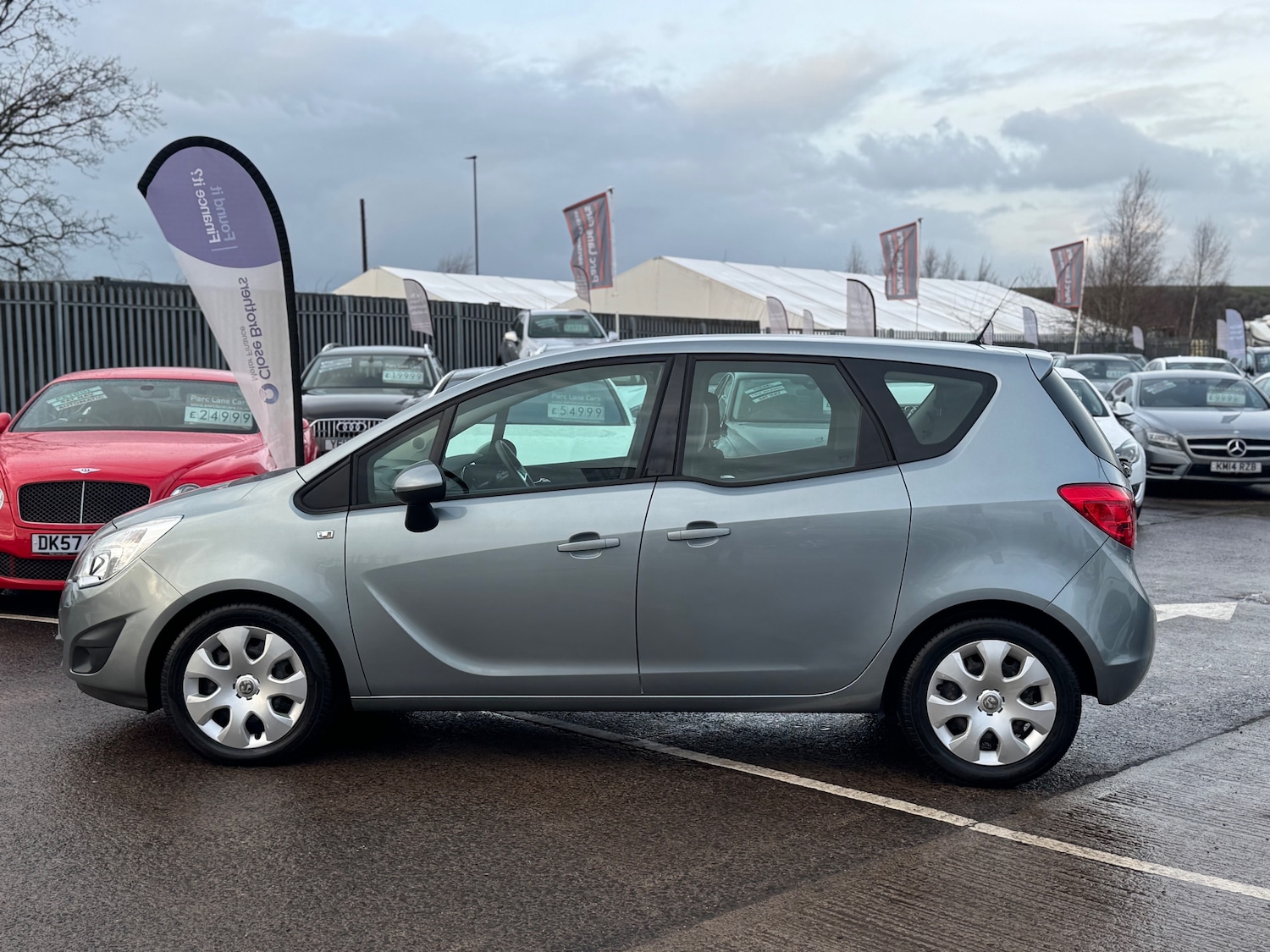 Used Vauxhall Meriva 2010 for sale - 77128633: Photo 2