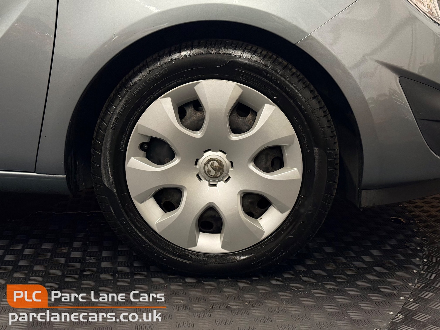 Used Vauxhall Meriva 2010 for sale - 77128633: Photo 25