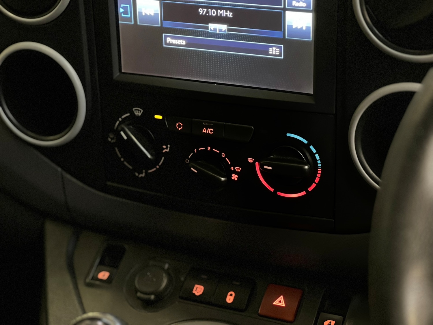 Used Peugeot Partner 2016 for sale - 76102042: Photo 14