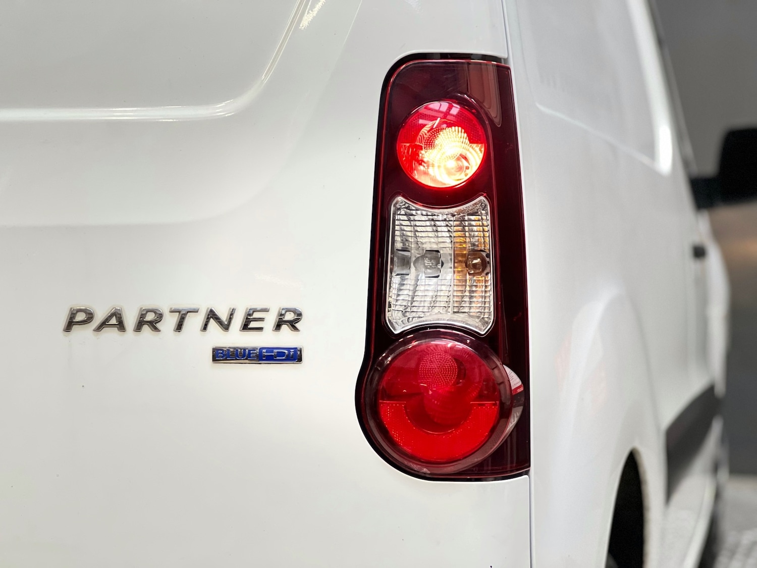 Used Peugeot Partner 2016 for sale - 76102042: Photo 18