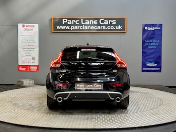 Used Volvo V40 2016 for sale - 75529537: Photo
