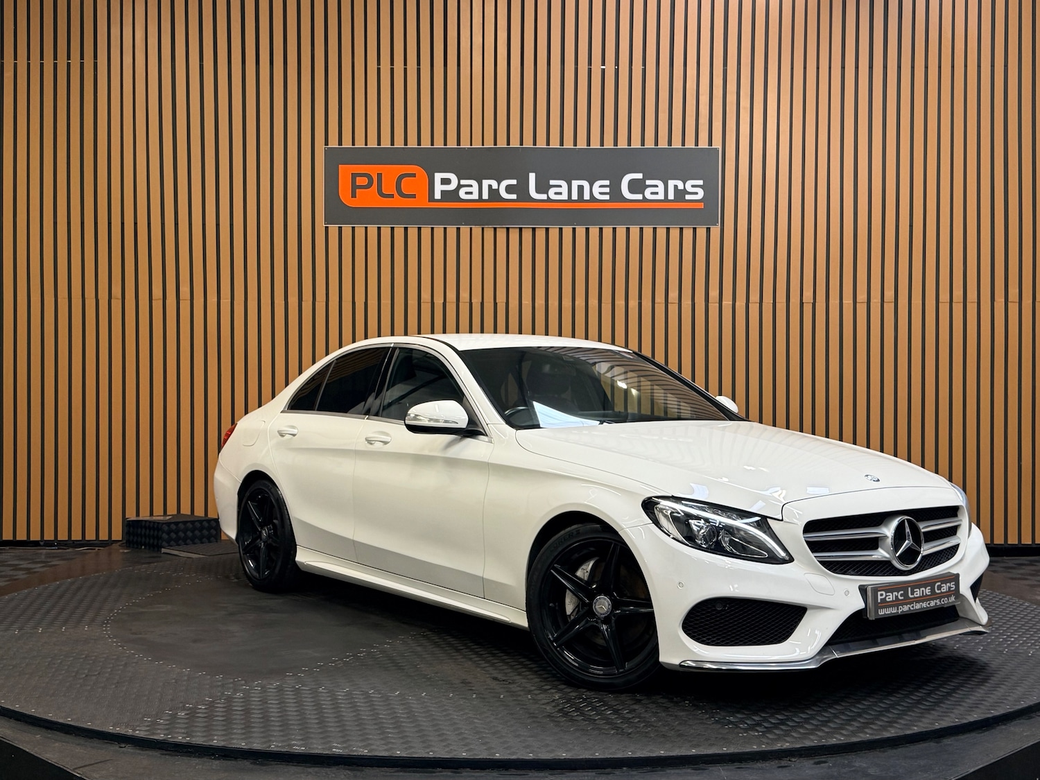 Used Mercedes-Benz C Class 2014 for sale - 77590491: Photo 1