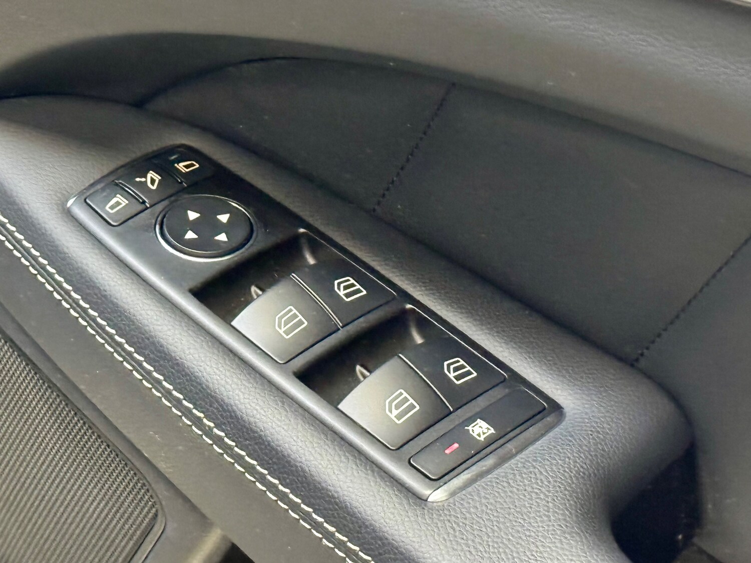 Used Mercedes-Benz CLS for sale - 76253180: Photo 28