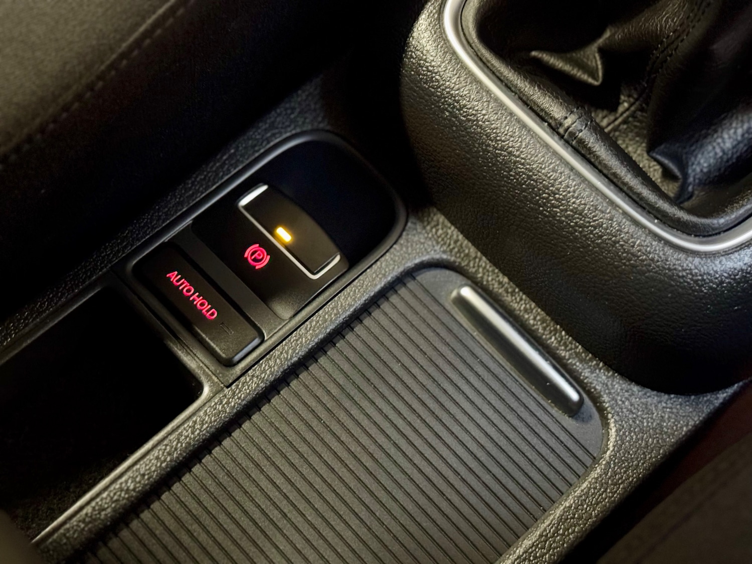 Used Volkswagen Tiguan 2015 for sale - 76946025: Photo 25