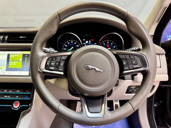 Used Jaguar XF 2018 for sale - 75549978: Photo 13